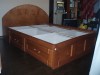 Продаём  двухспальную кровать с четырьмя большими шуфлятками